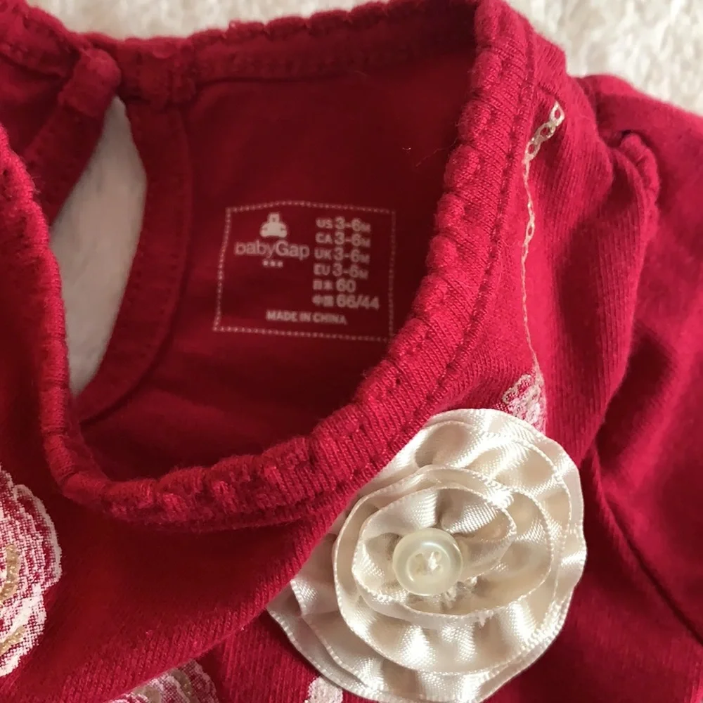 Gap Baby Girls Red Onesie 3-6M EUC Floral Embellishment
